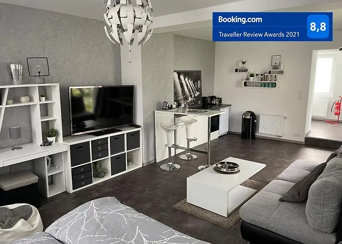 W1 - Kontaktloser 24H Check In, W-Lan, Netflix, Parkplatz, Kueche, Boxspring-Bett